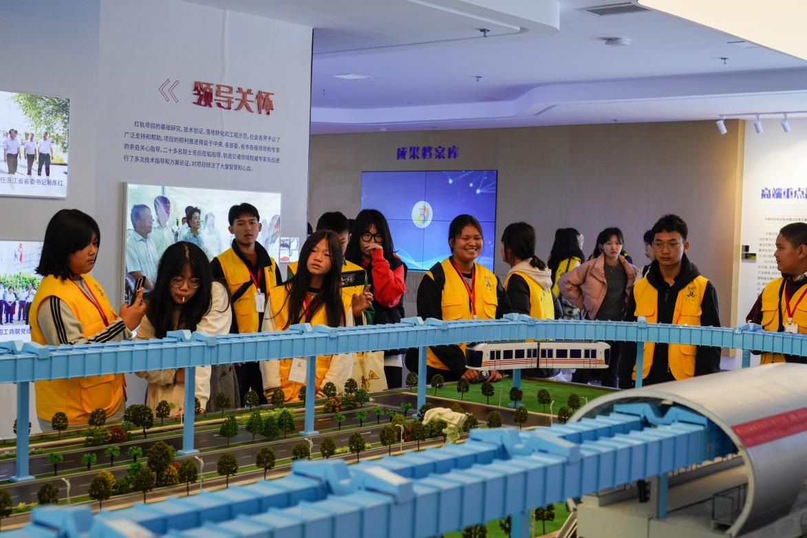 颜射
：这趟“中国寻根之旅”人文与科技感十足_fororder_11