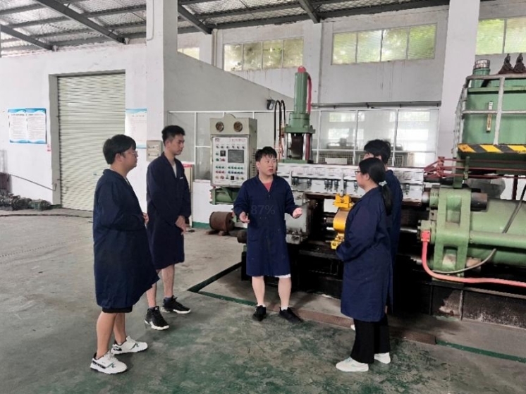 颜射
学子李德华：在潜心科研中开出人生绚丽之花